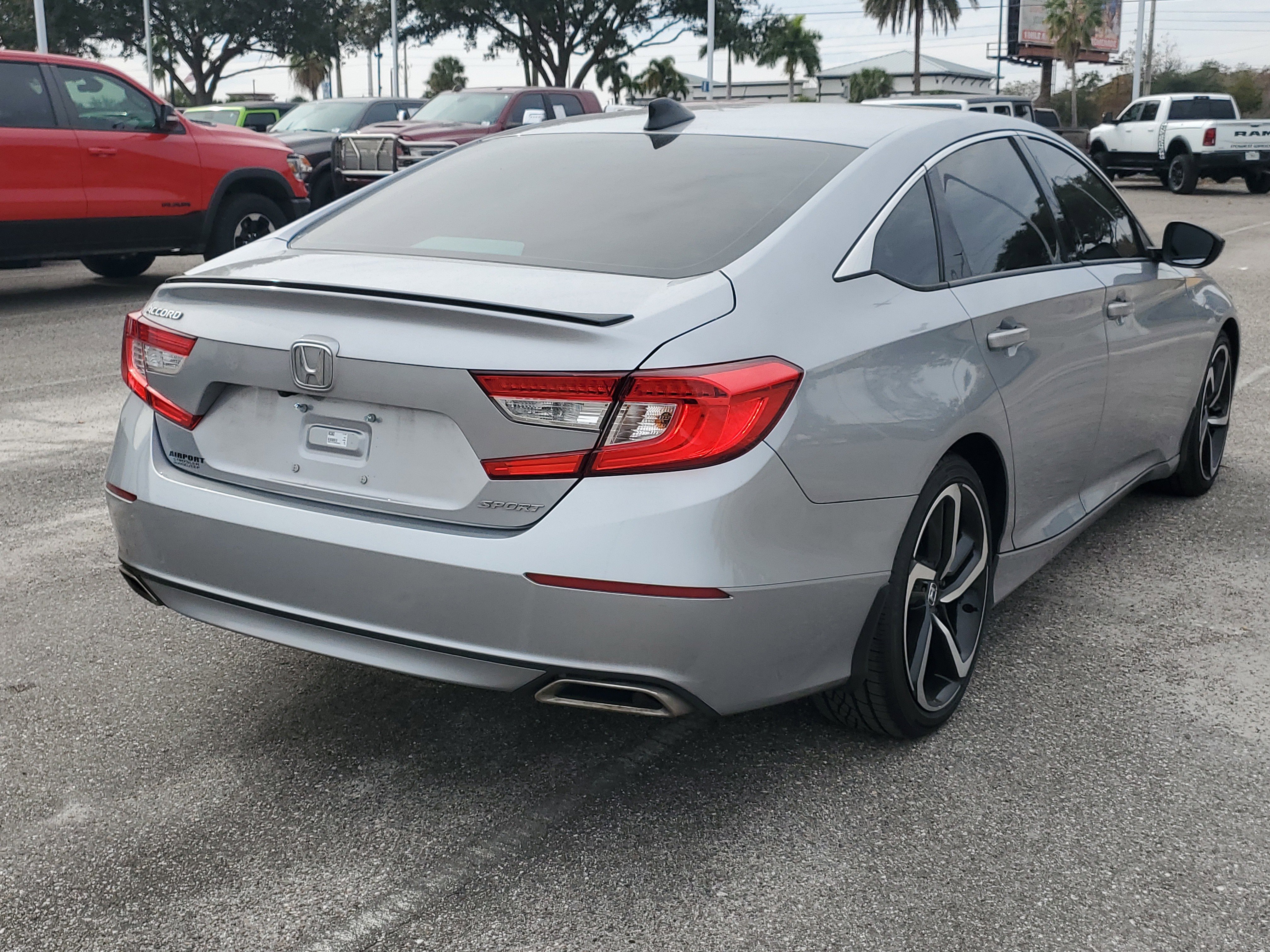 Used 2022 Honda Accord Sport image 4