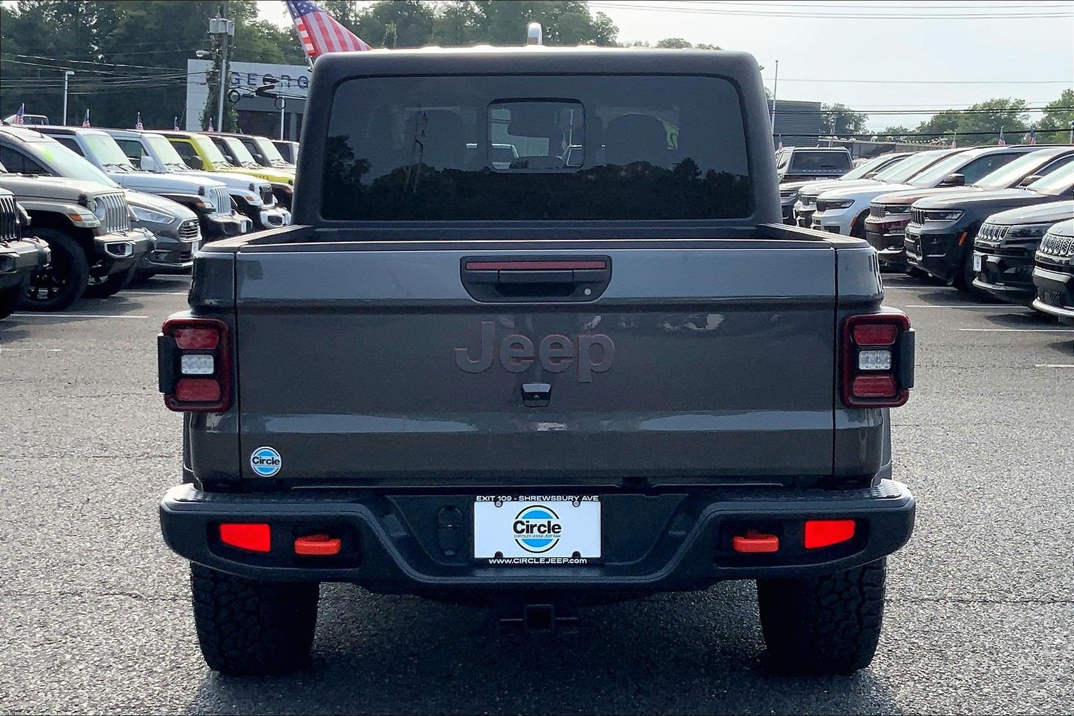 Certified 2025 Jeep Gladiator Mojave w/ Safety Group AWD/4WD image 4