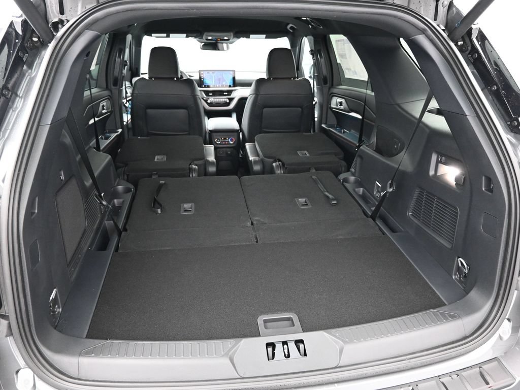 New 2026 Ford Explorer ST-Line w/ ST-Line Street Pack RWD image 25