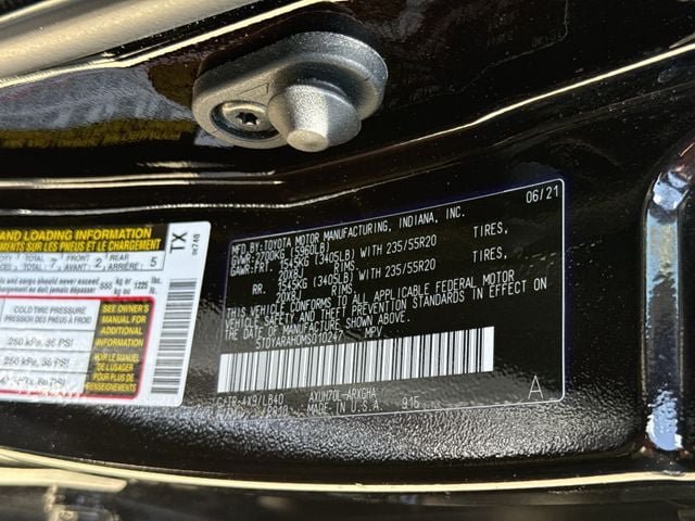 Used 2021 Toyota Highlander Limited FWD image 38