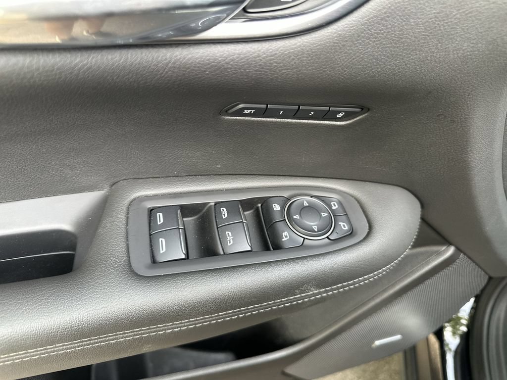 Certified 2024 Cadillac XT6 Luxury w/ LPO, Floor Liner Package AWD/4WD image 23