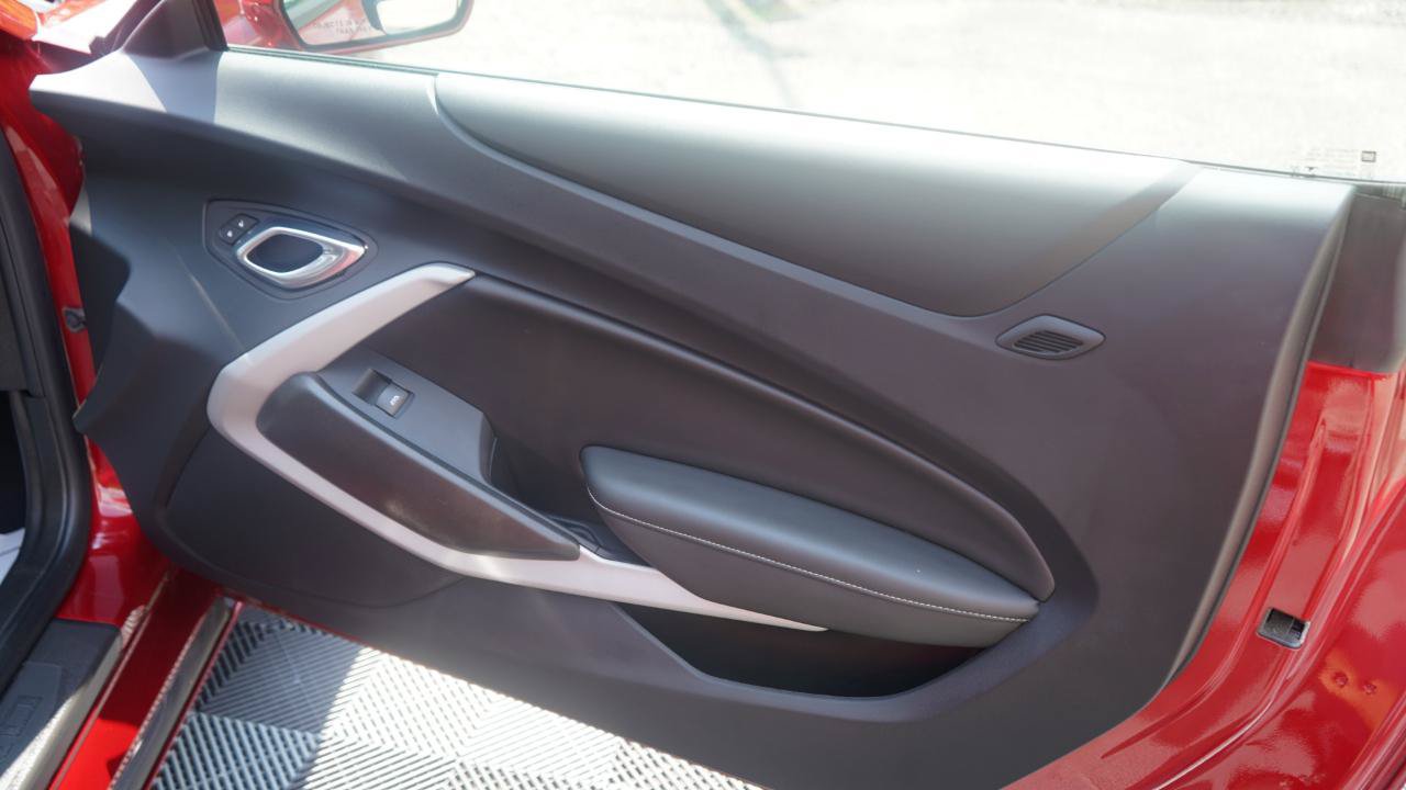 Used 2022 Chevrolet Camaro SS RWD image 43