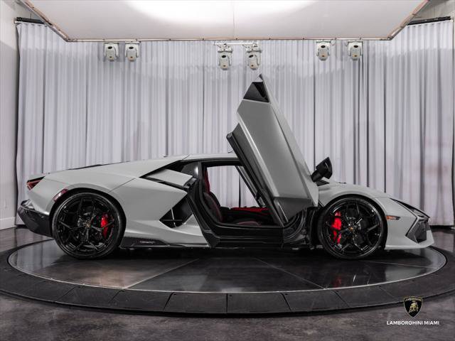 Used 2024 Lamborghini Revuelto AWD/4WD image 27
