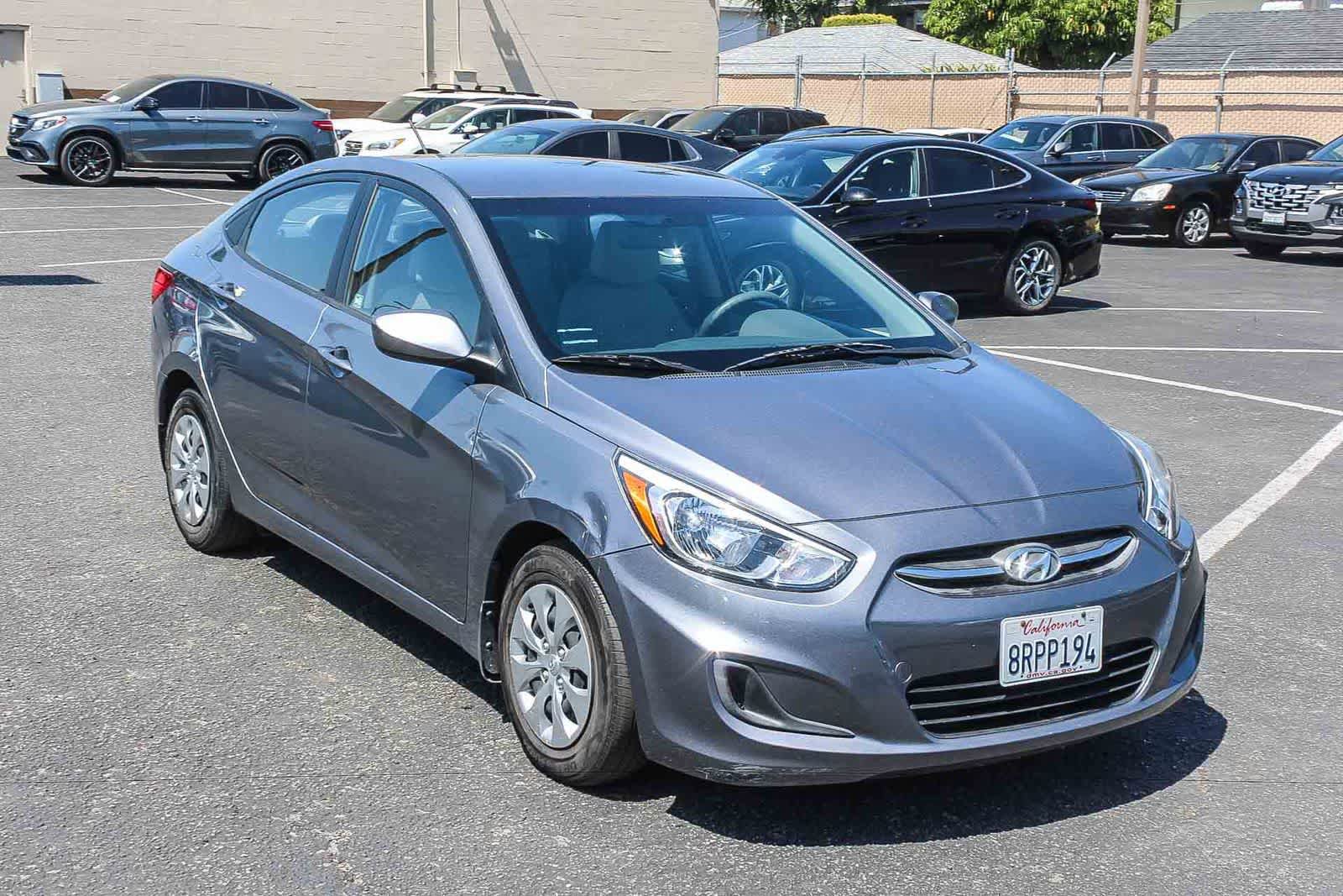 Used 2016 Hyundai Accent SE w/ Option Group 02 FWD image 3
