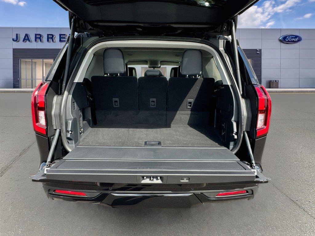 New 2027 Ford Expedition Platinum RWD image 27