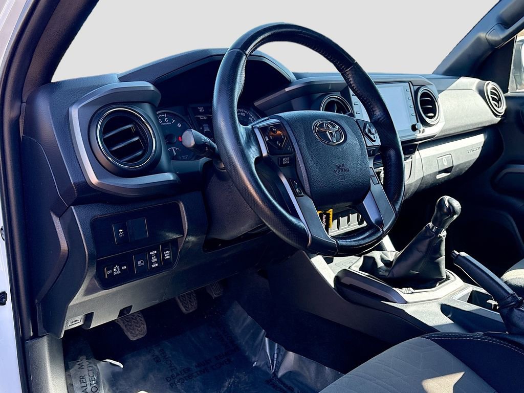 Used 2021 Toyota Tacoma TRD Off-Road image 9