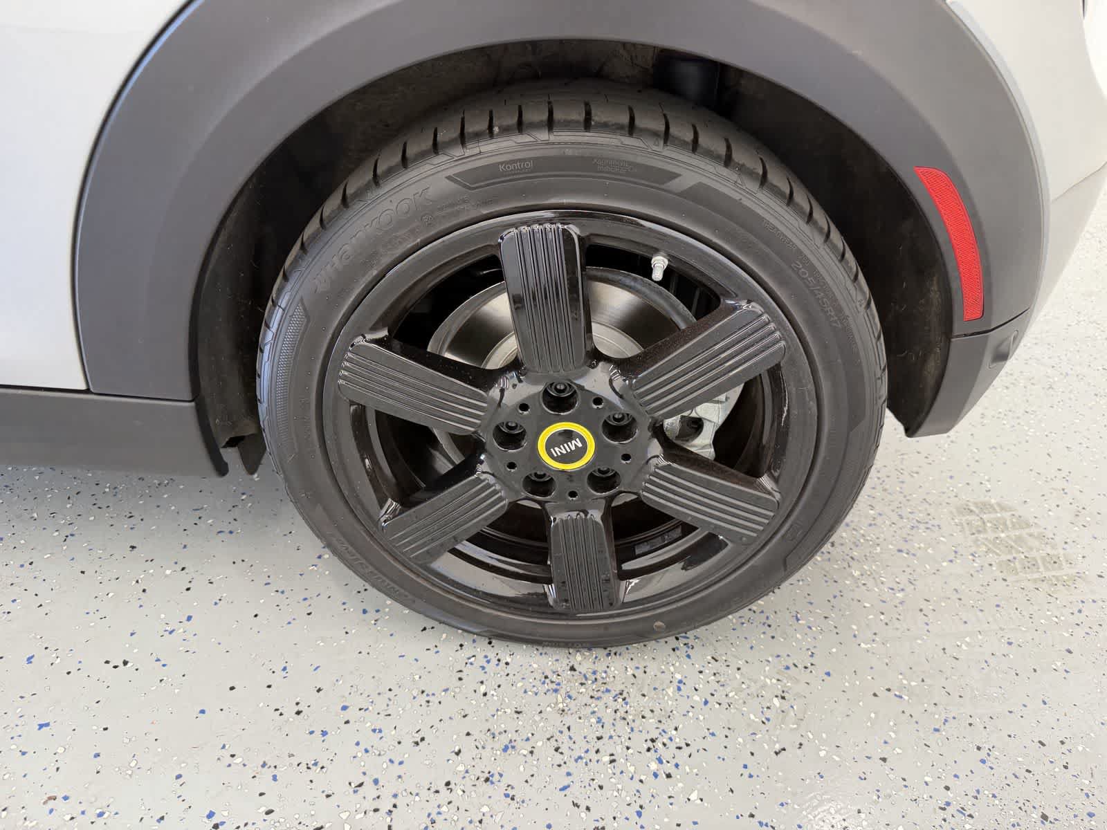 Used 2024 MINI Cooper SE FWD image 24
