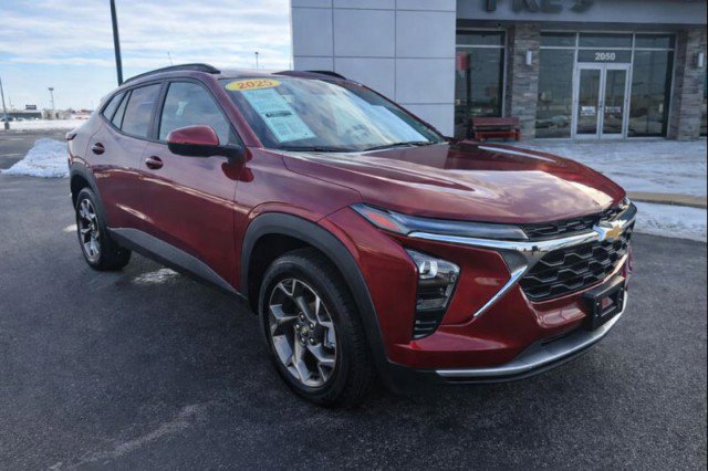 Used 2025 Chevrolet Trax LT w/ LT Convenience Package video 1