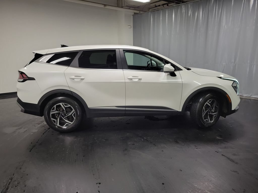 Used 2023 Kia Sportage LX FWD image 9
