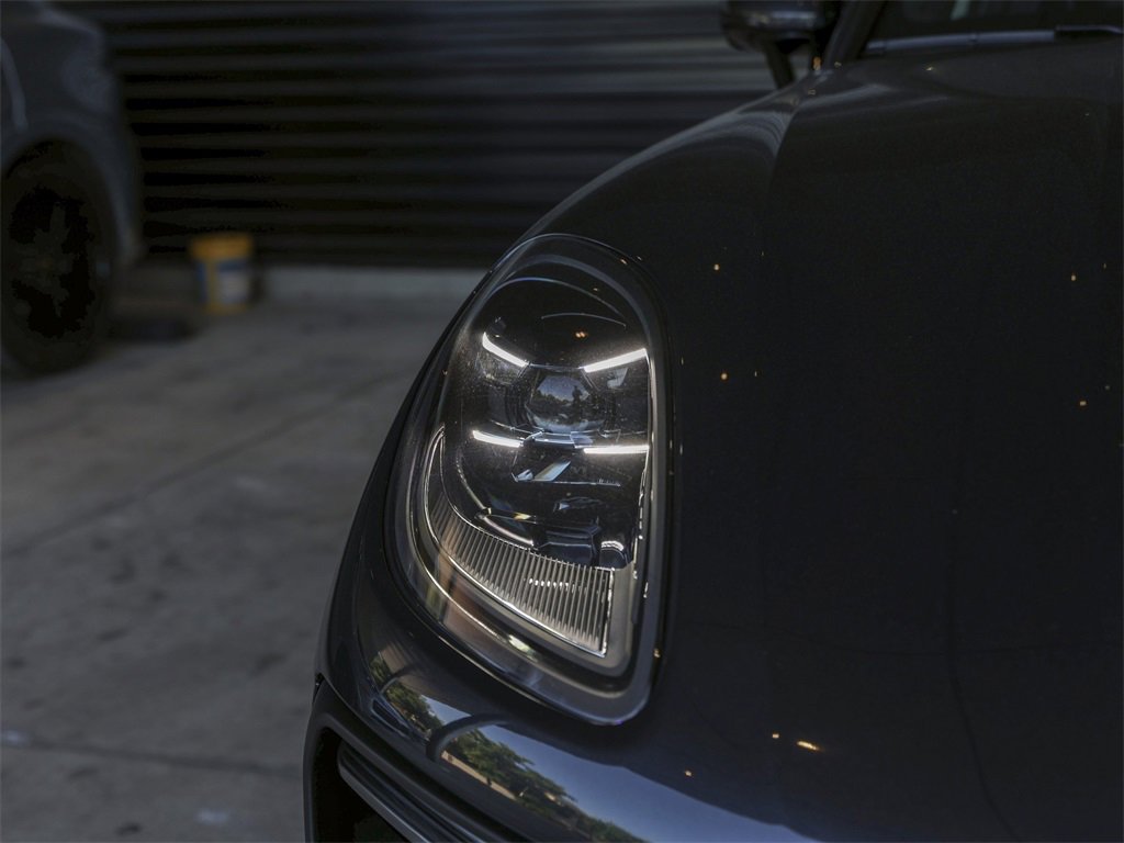 New 2026 Porsche Macan image 11