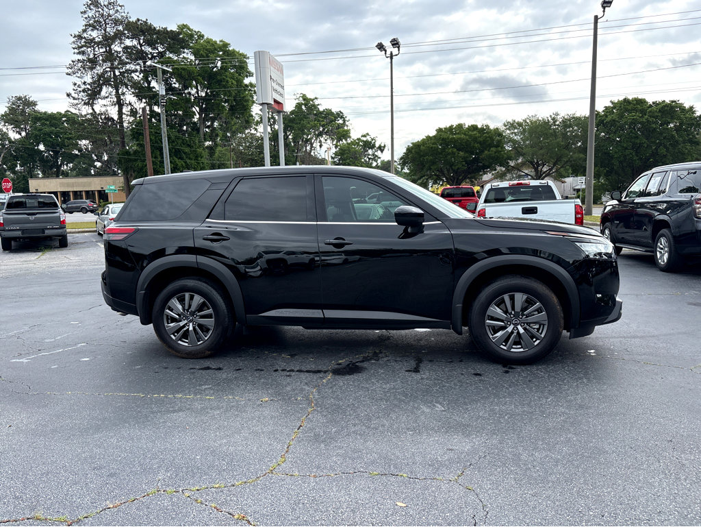Used 2025 Nissan Pathfinder S FWD image 26