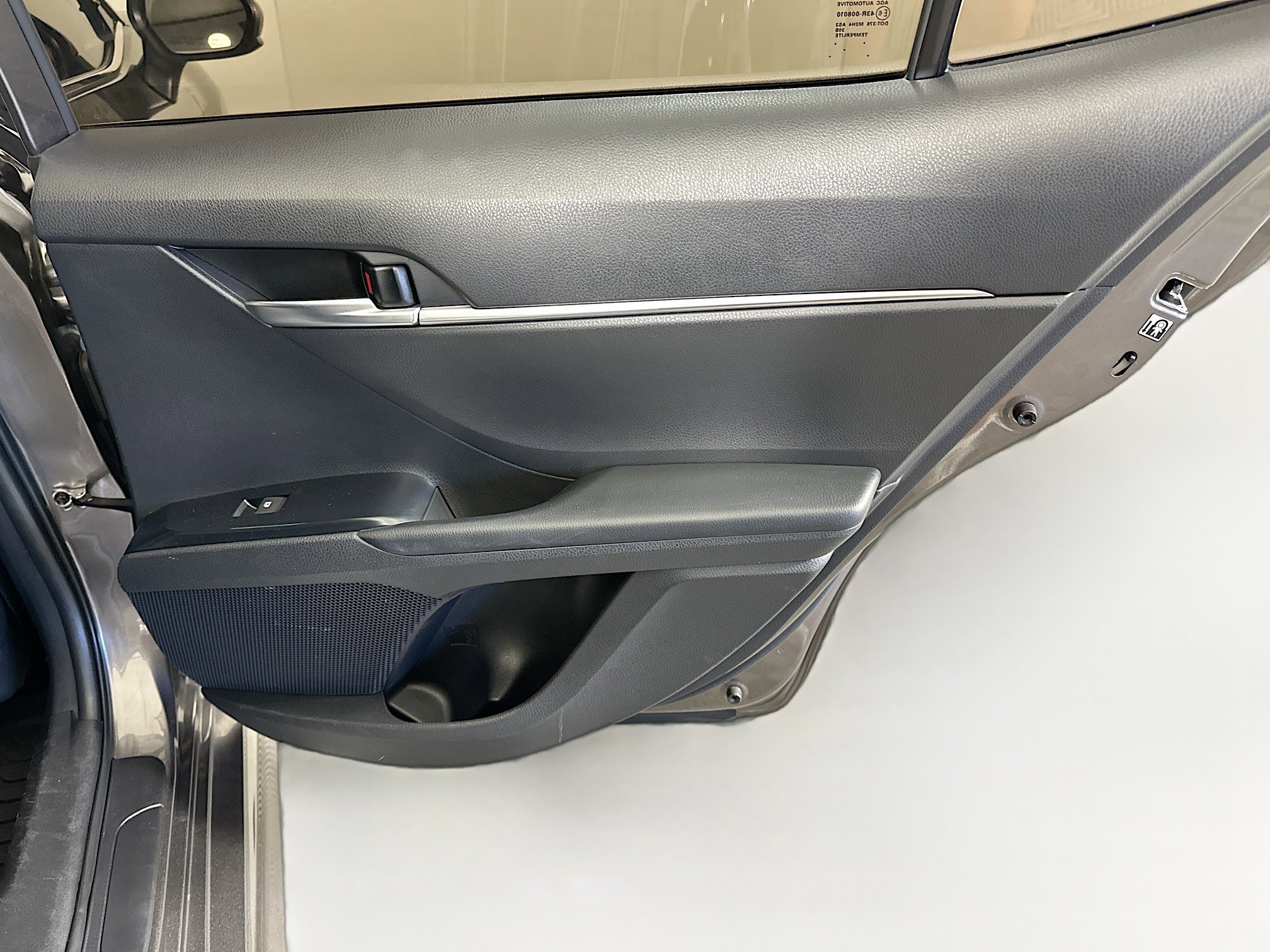 Used 2019 Toyota Camry SE image 27