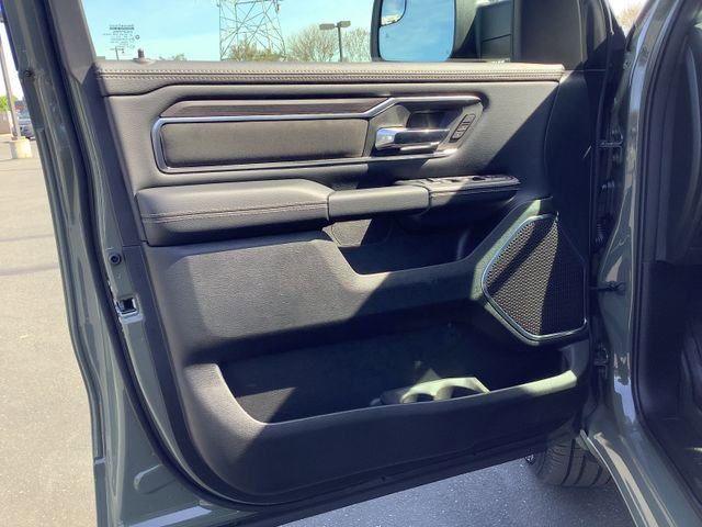 New 2026 RAM 1500 Laramie AWD/4WD image 9