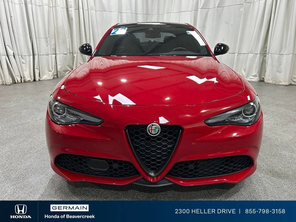 Used 2023 Alfa Romeo Giulia Veloce RWD image 3
