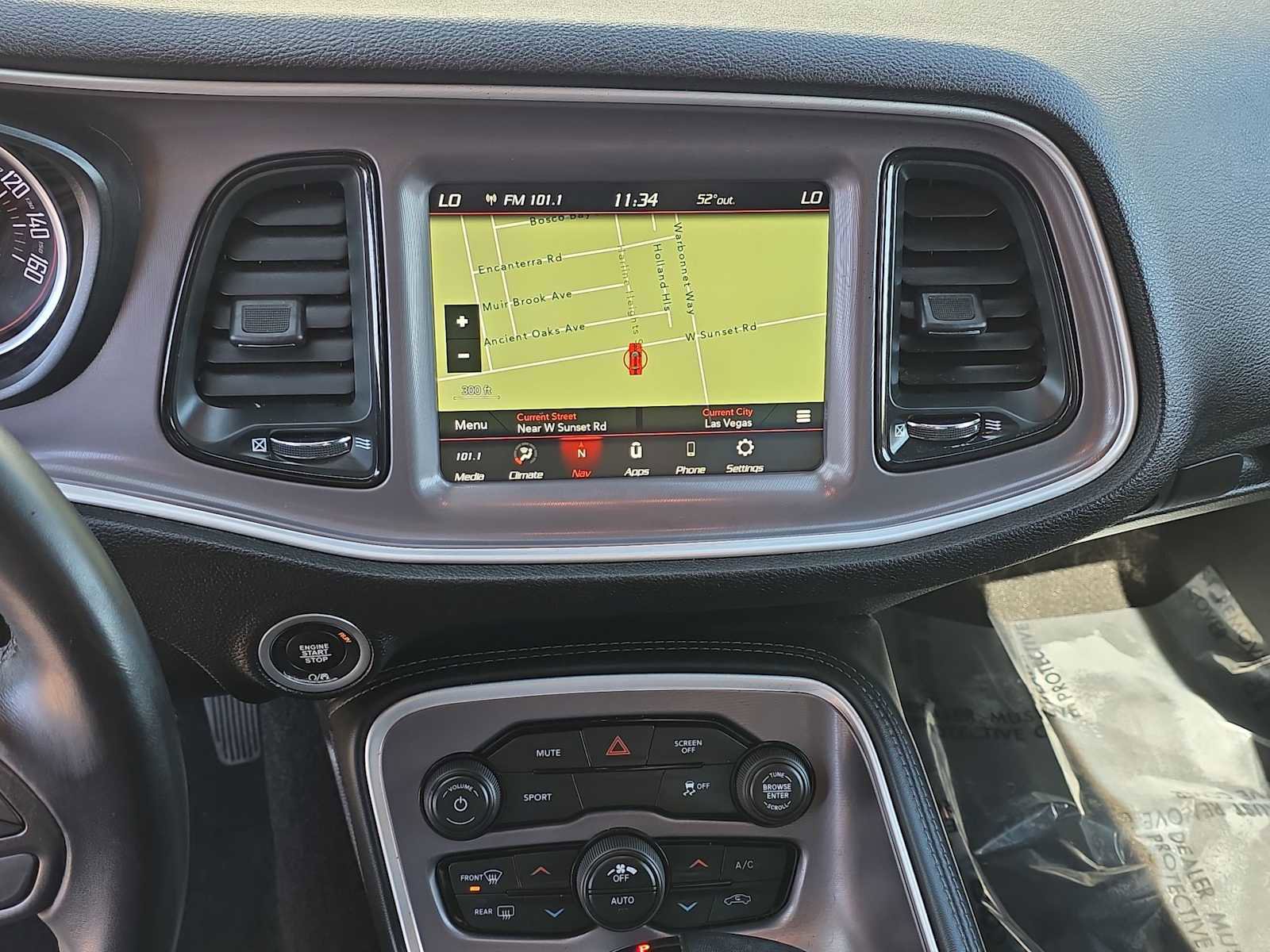 Used 2022 Dodge Challenger SXT image 19