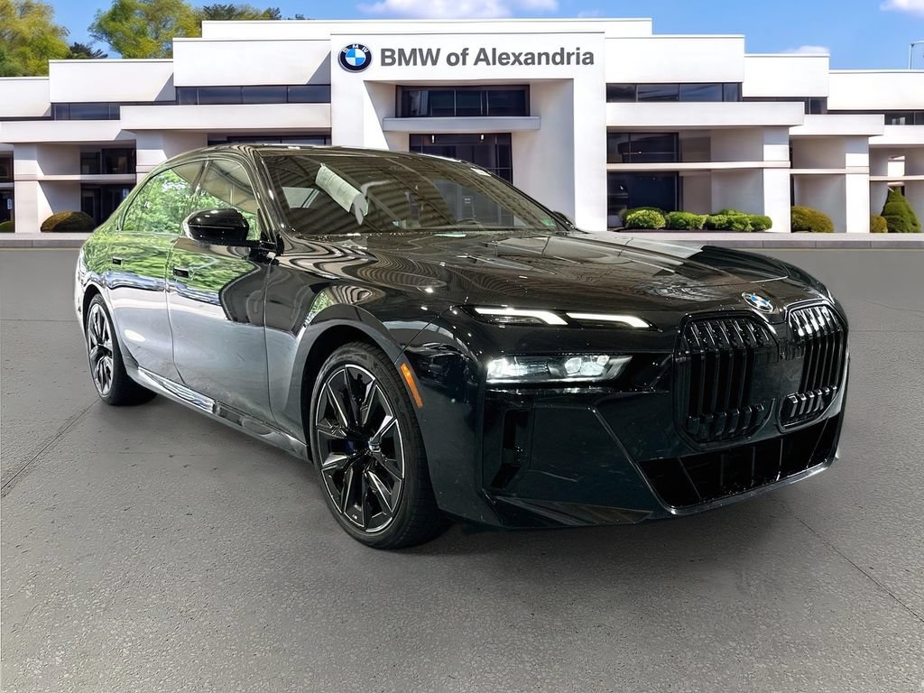 Used 2024 BMW 740i w/ Premium Package RWD image 3