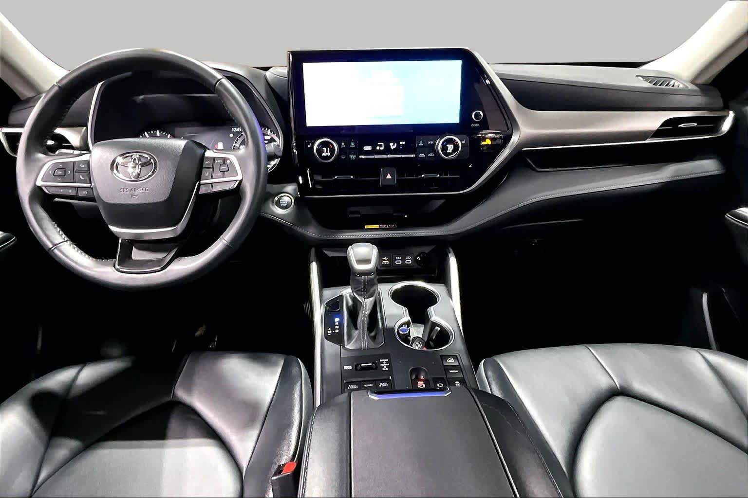 Used 2026 Toyota Highlander XLE AWD/4WD image 16