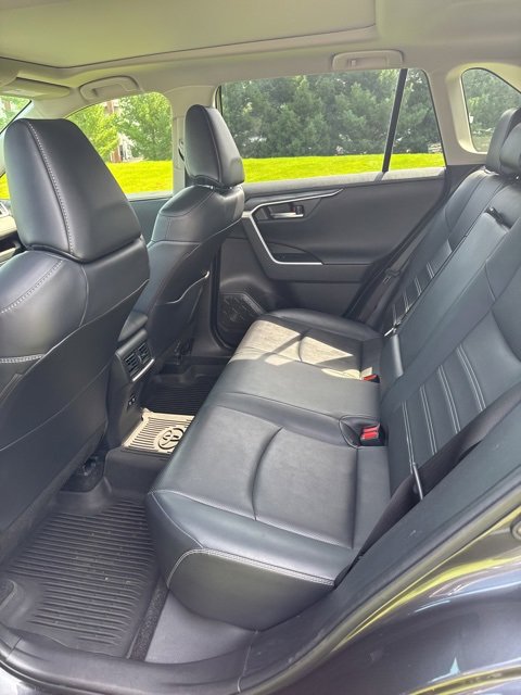 Used 2020 Toyota RAV4 Limited image 7