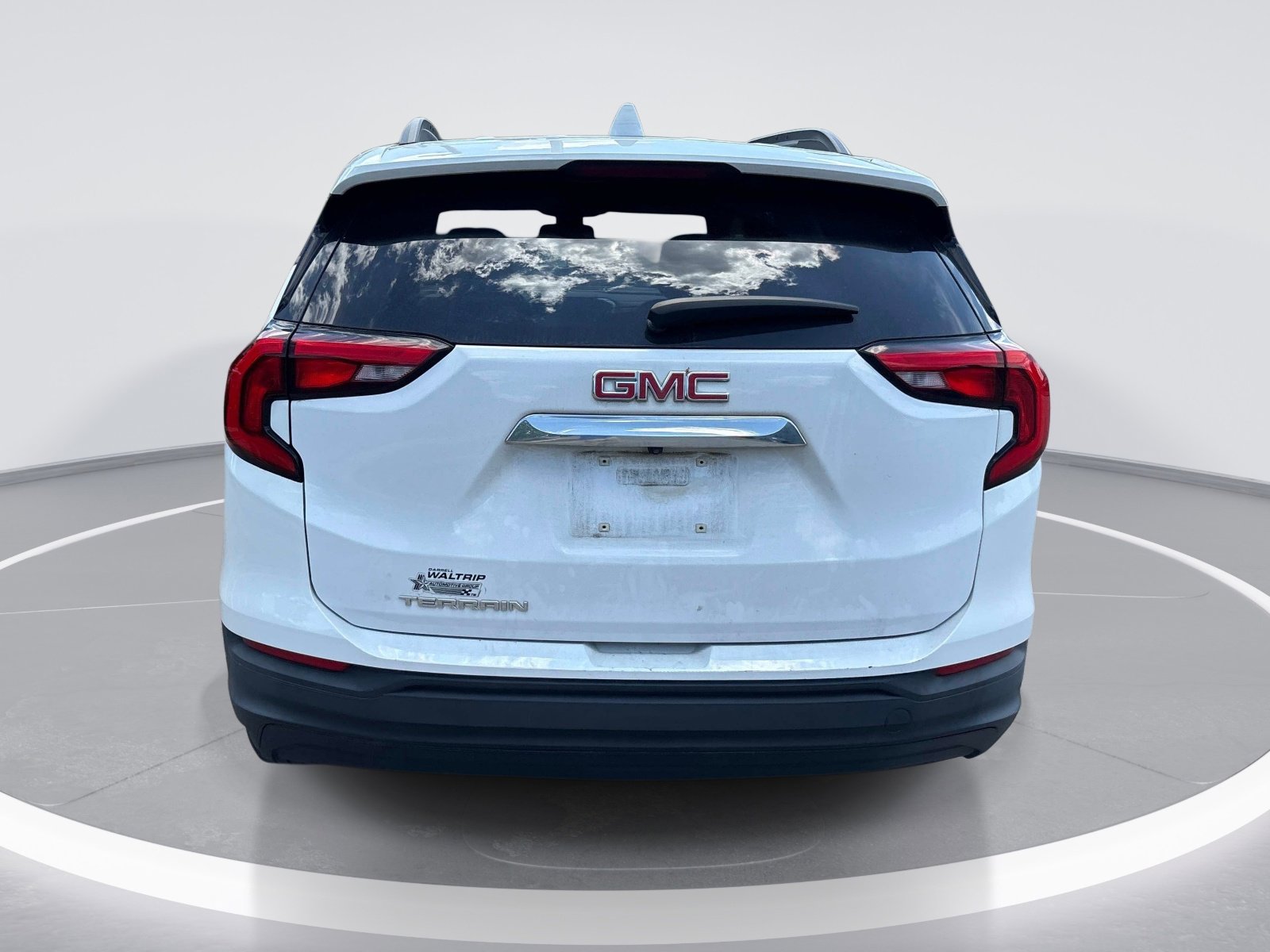 Used 2020 GMC Terrain SLE w/ Driver Convenience Package FWD image 7