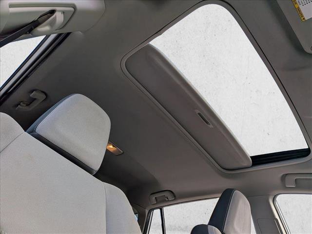 Used 2015 Toyota RAV4 XLE image 20