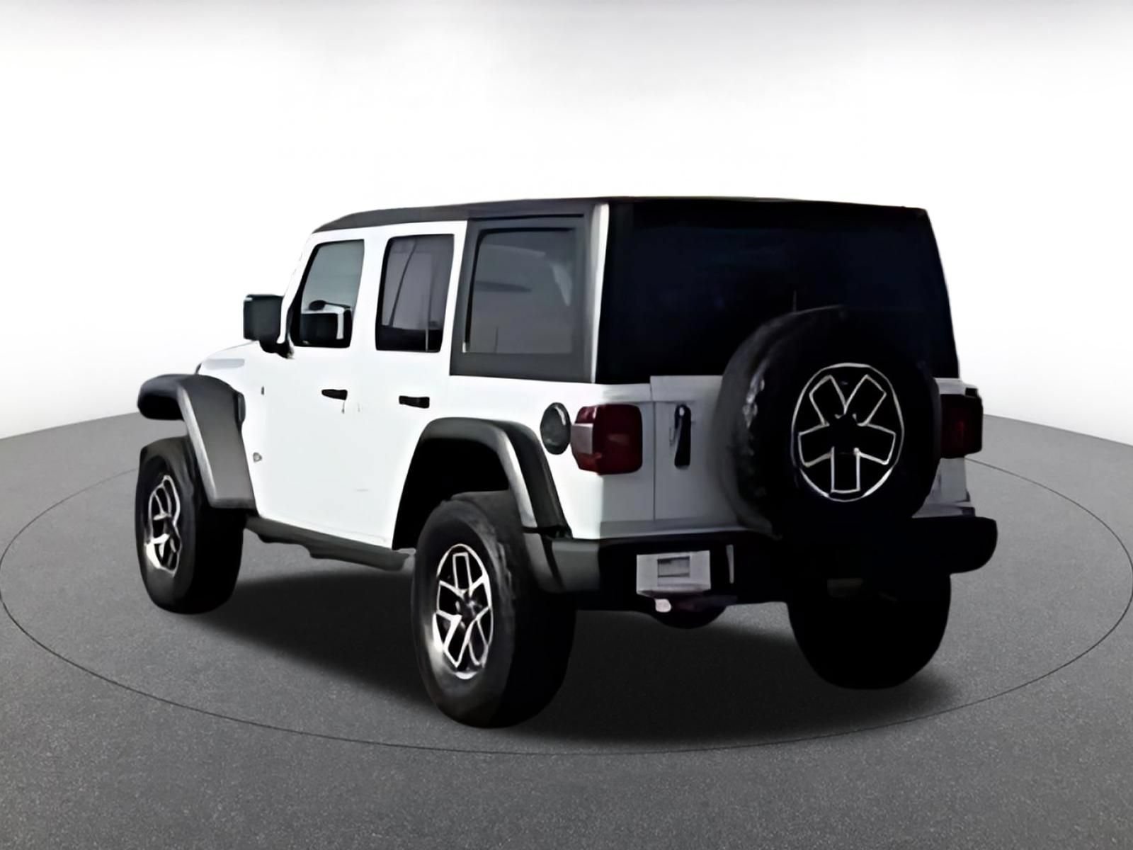 Used 2025 Jeep Wrangler Unlimited Rubicon AWD/4WD image 15