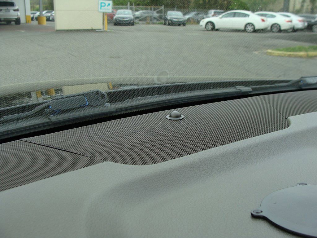 Used 2014 Mercedes-Benz C 300 4MATIC Sedan image 25