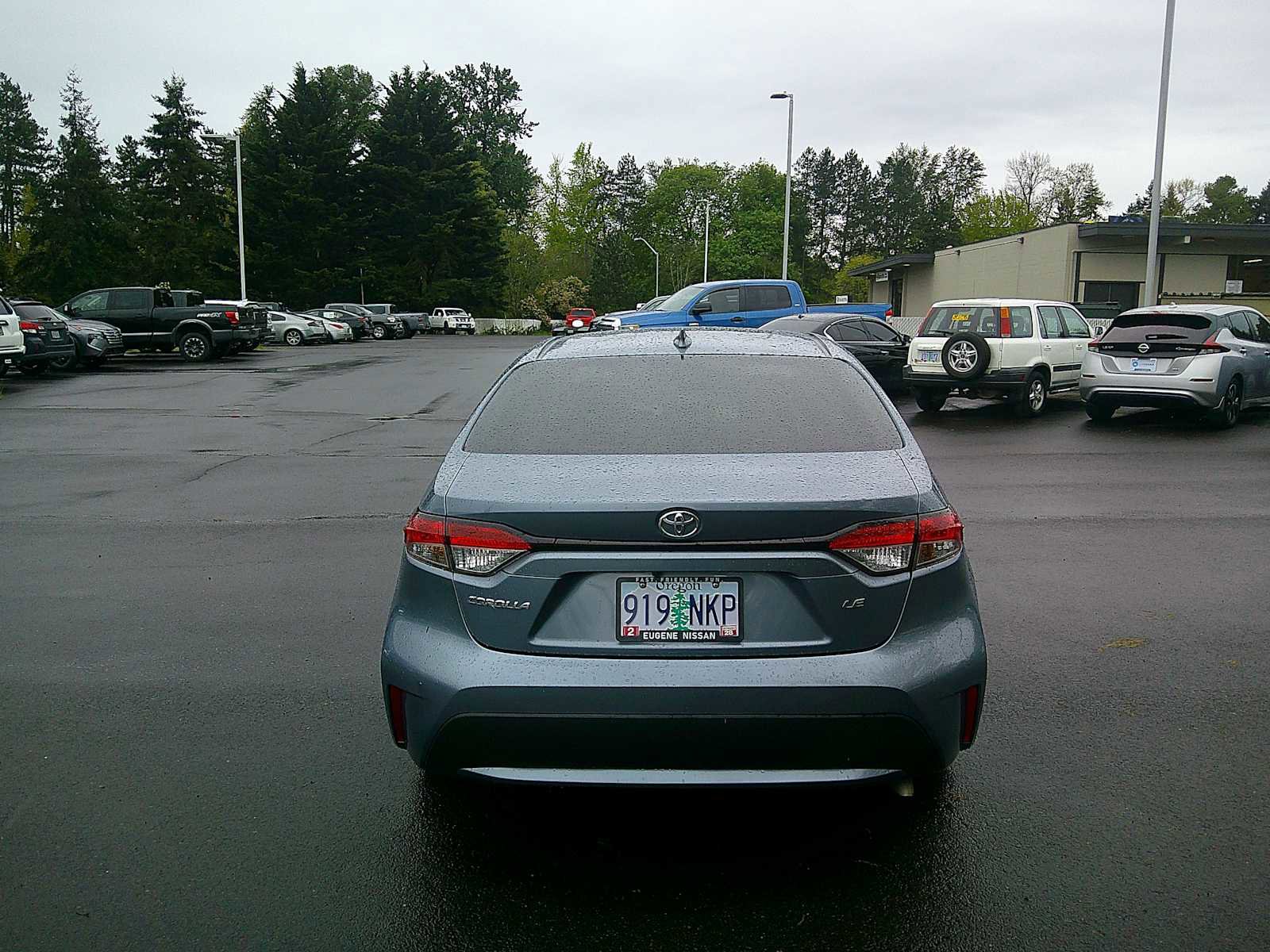 Used 2022 Toyota Corolla LE FWD image 4