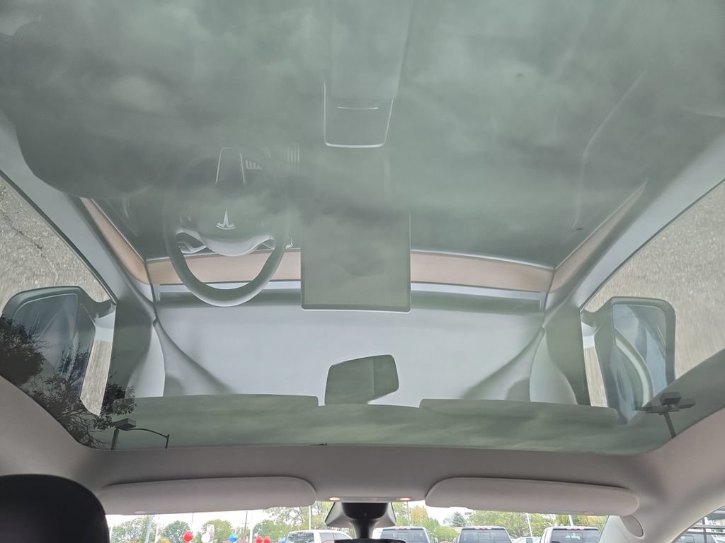 Used 2022 Tesla Model Y Performance AWD/4WD image 17