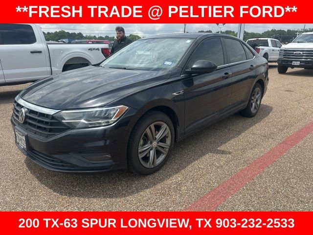 Used 2019 Volkswagen Jetta R-Line FWD image 3