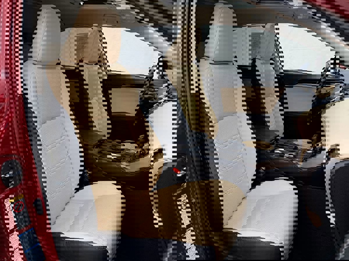 Used 2016 Lexus NX 300h AWD image 3