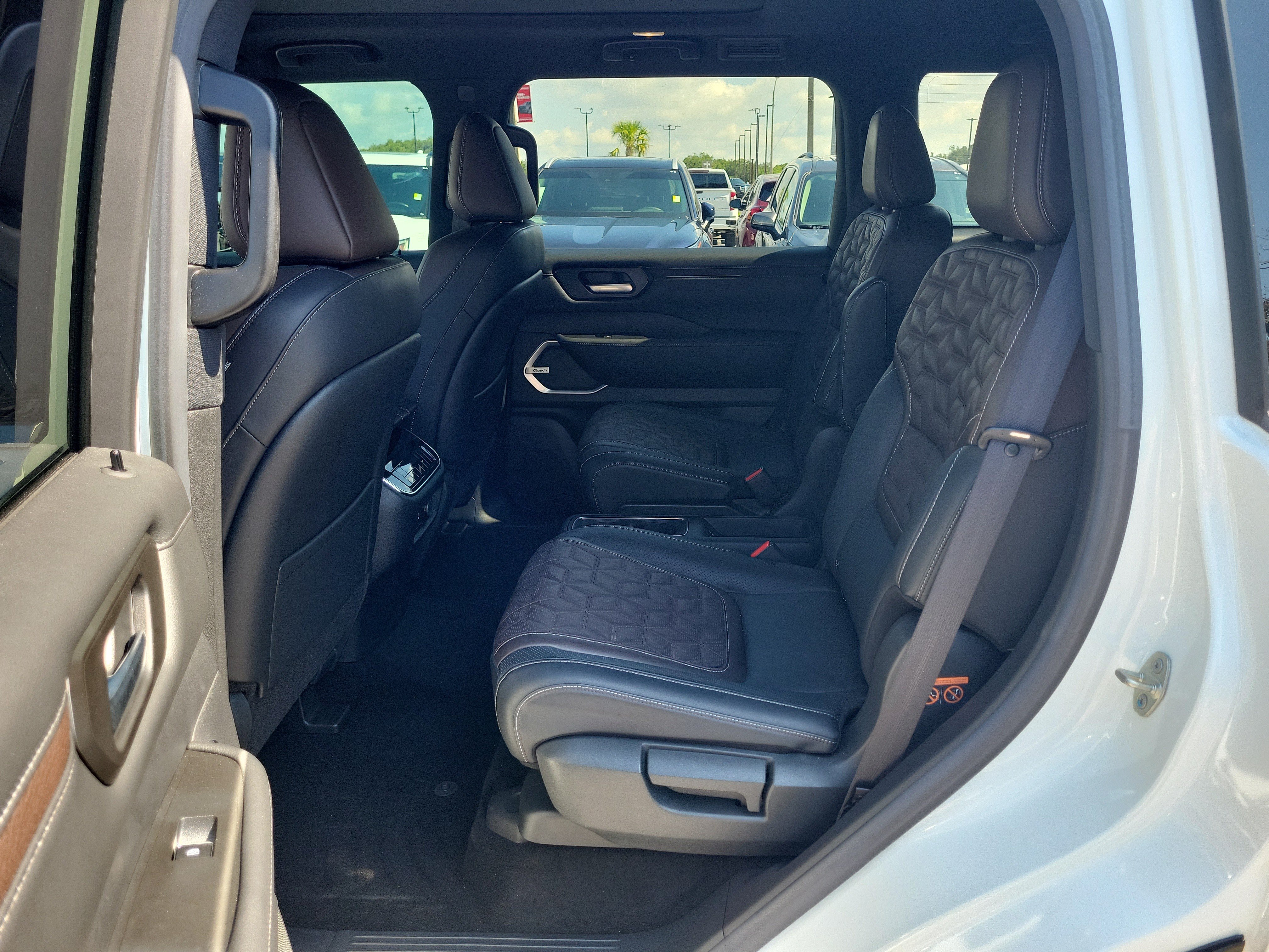 Certified 2025 Nissan Armada Platinum Reserve RWD image 15