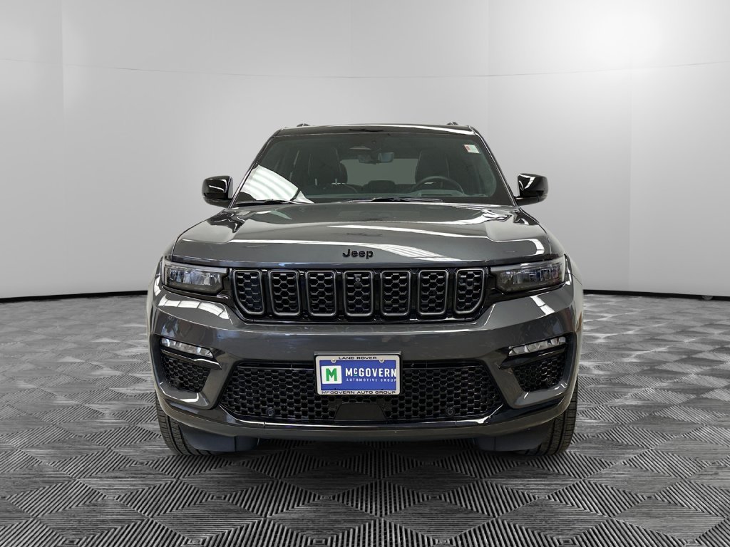 Used 2025 Jeep Grand Cherokee Summit w/ Adv Protech Group IV AWD/4WD image 9