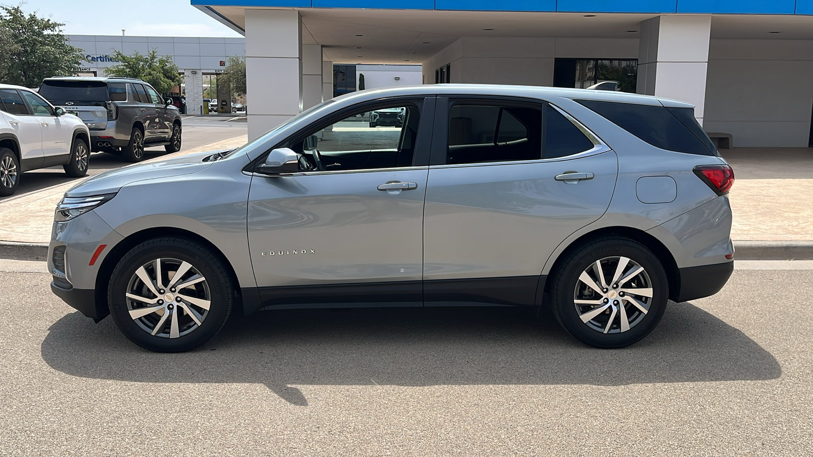 Used 2024 Chevrolet Equinox LT FWD image 4