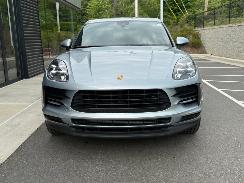 Certified 2020 Porsche Macan AWD/4WD image 10