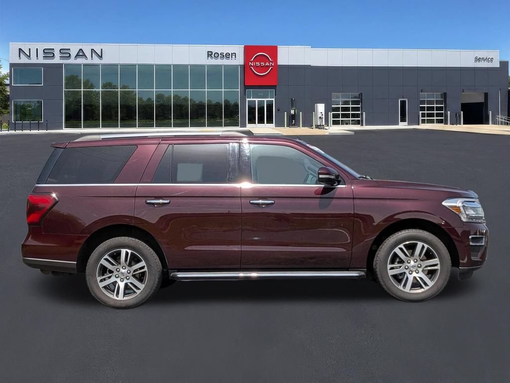 Used 2023 Ford Expedition Limited AWD/4WD image 2