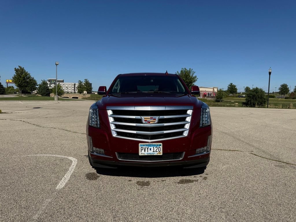 Used 2019 Cadillac Escalade Luxury AWD/4WD image 9