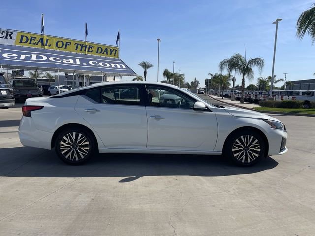 Used 2023 Nissan Altima 2.5 SV FWD image 9