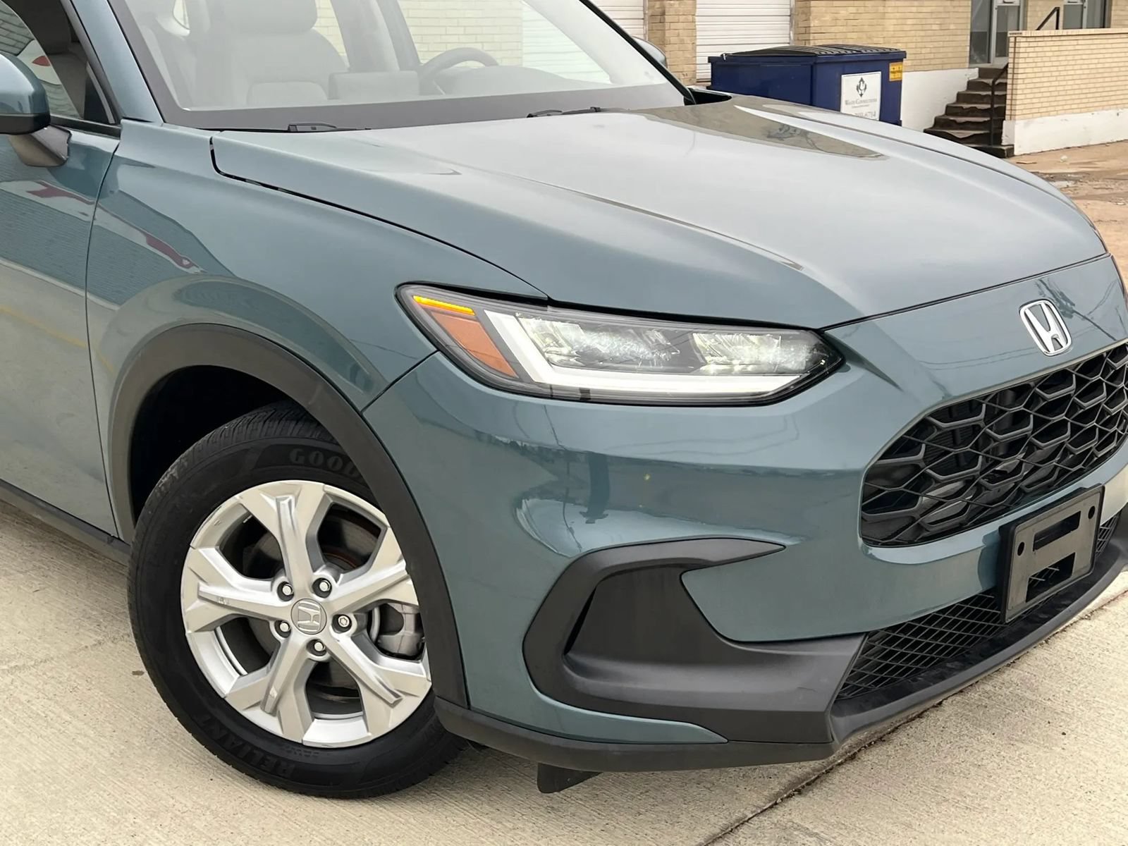 Used 2025 Honda HR-V LX image 5