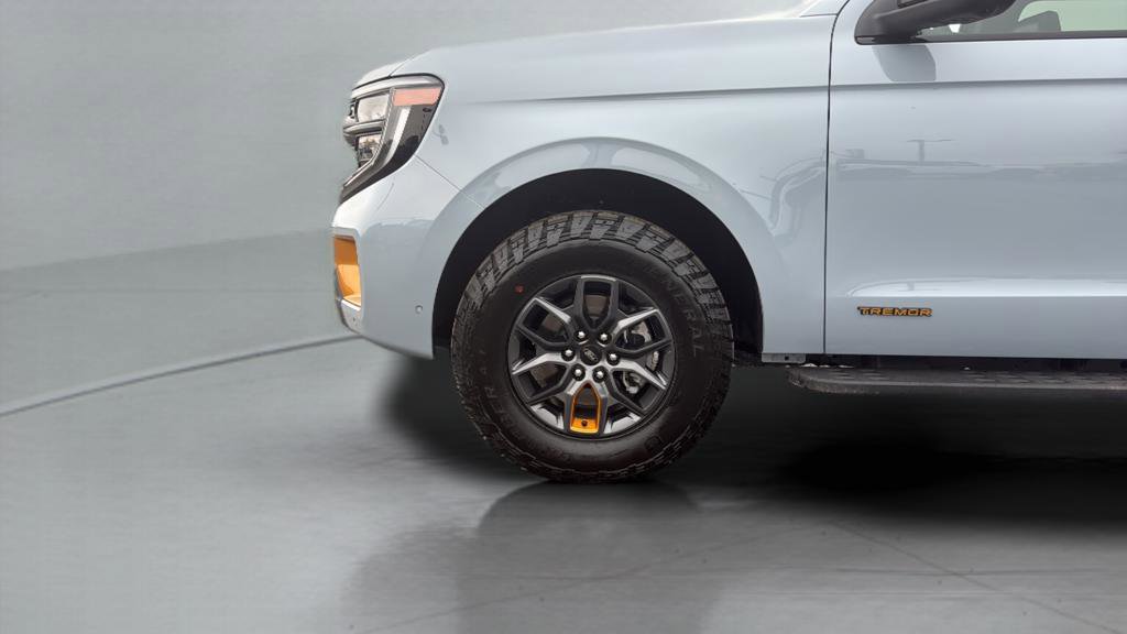 Certified 2025 Ford Expedition Tremor AWD/4WD image 34