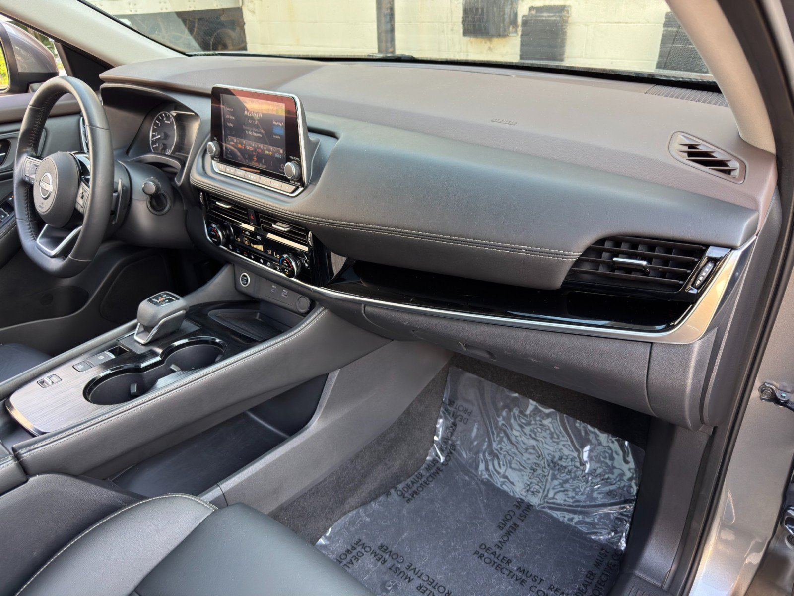 Used 2022 Nissan Rogue SL FWD image 14