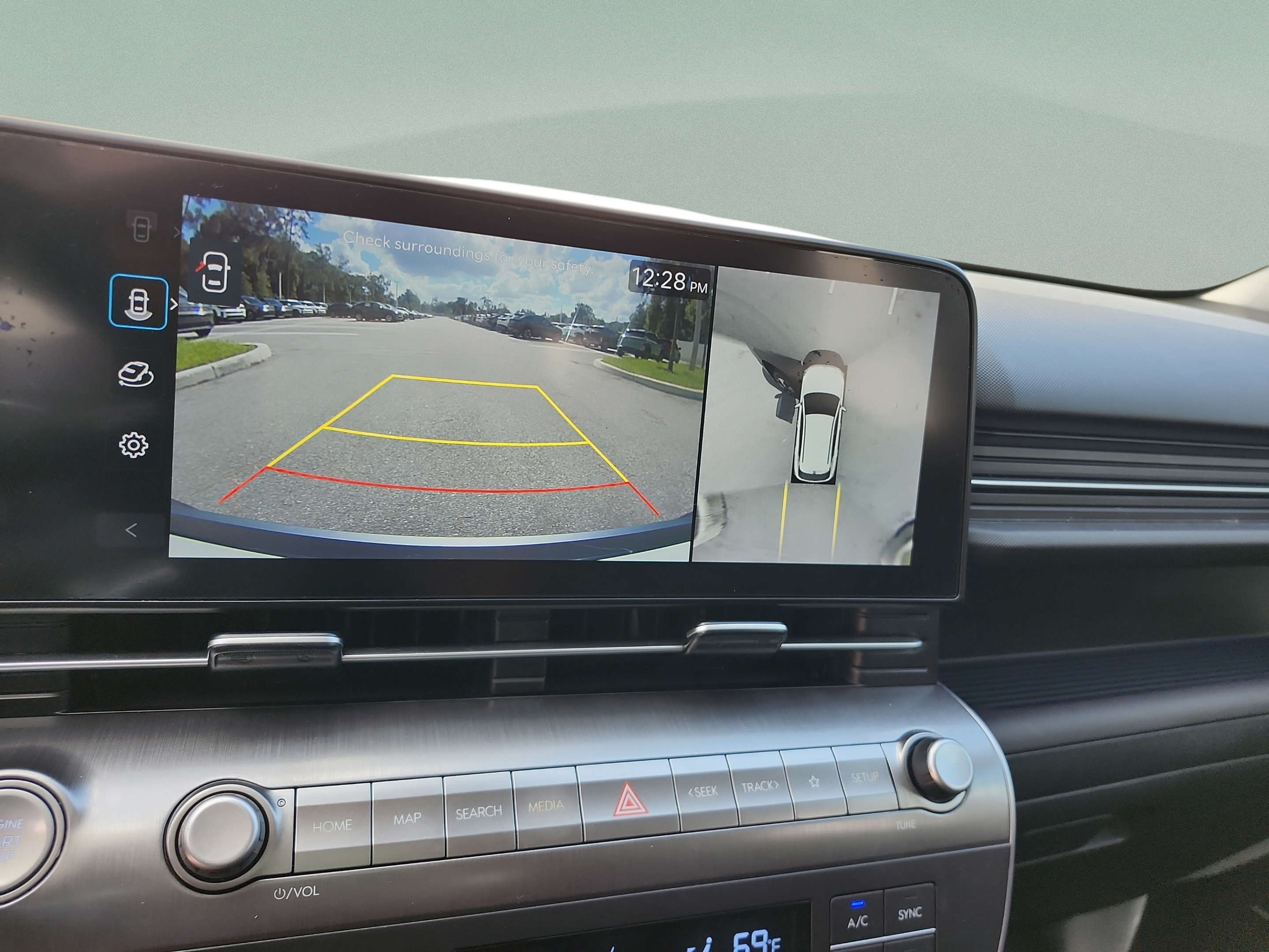 Certified 2025 Hyundai Kona Limited AWD/4WD image 26