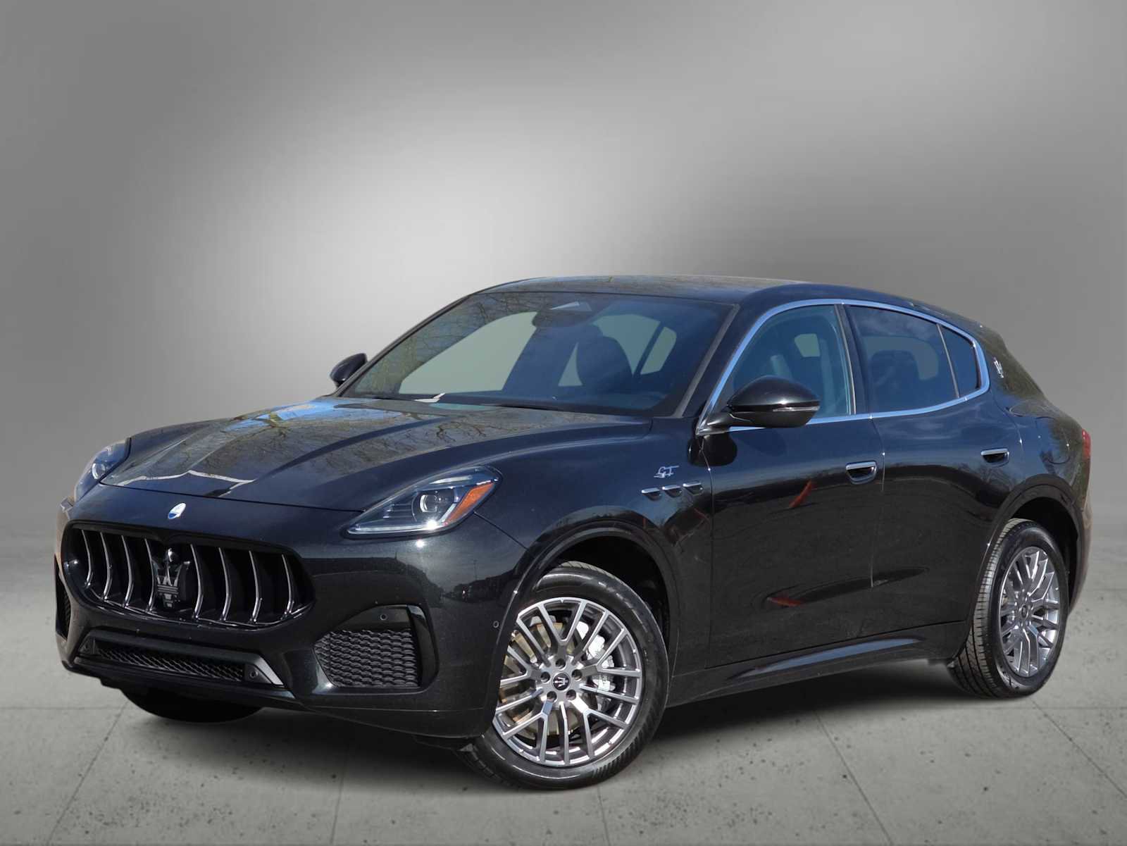 Used 2024 Maserati Grecale GT image 1