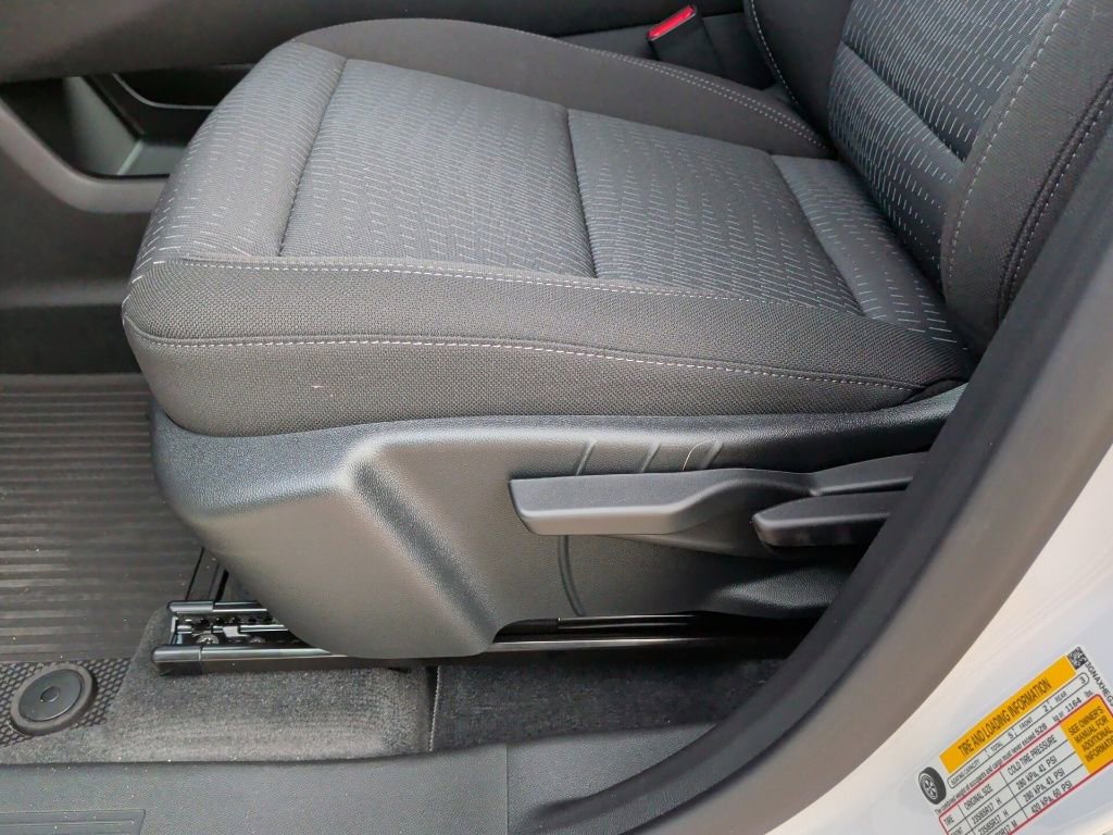 New 2026 Chevrolet Equinox LT w/ Safety and Technology Package image 13