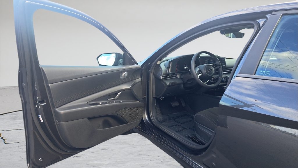 Used 2023 Hyundai Elantra SEL FWD image 21