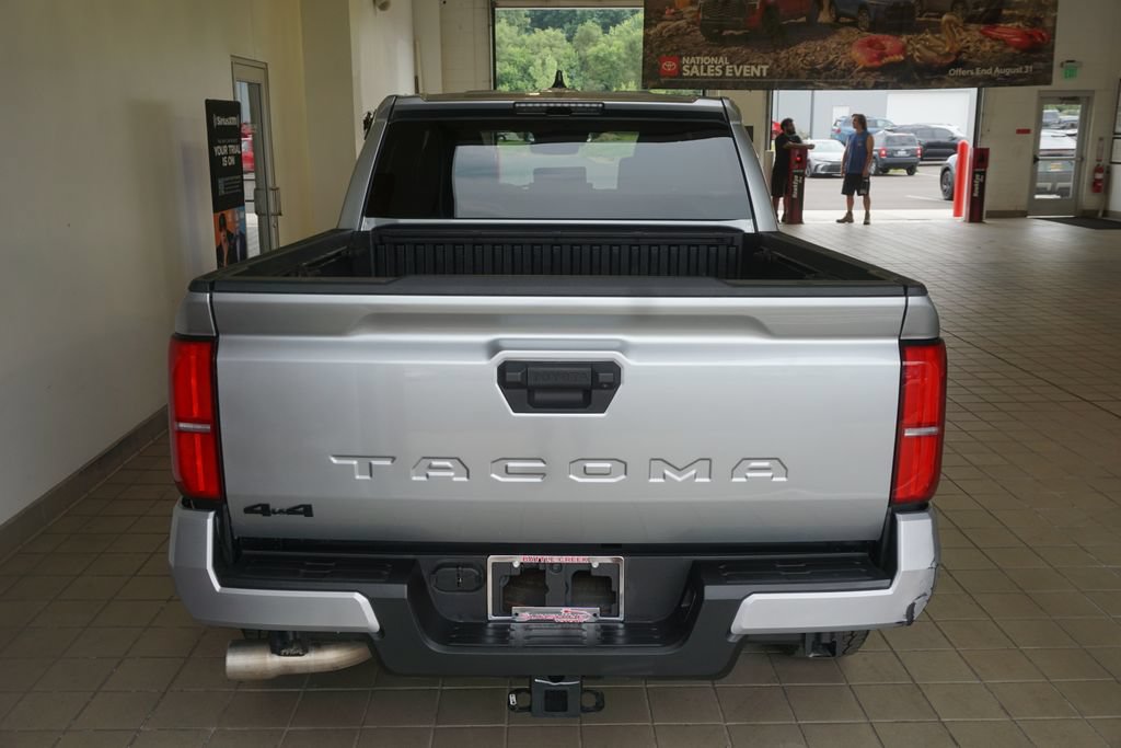 Certified 2025 Toyota Tacoma TRD Off-Road AWD/4WD image 14