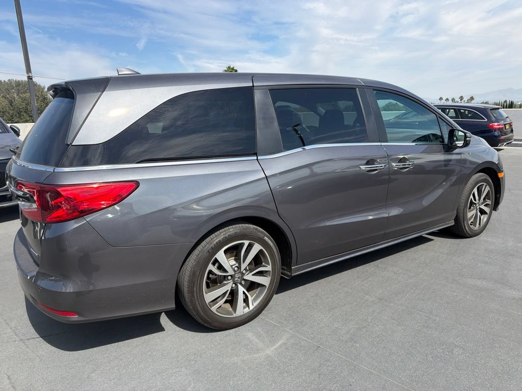 Used 2024 Honda Odyssey Touring image 3