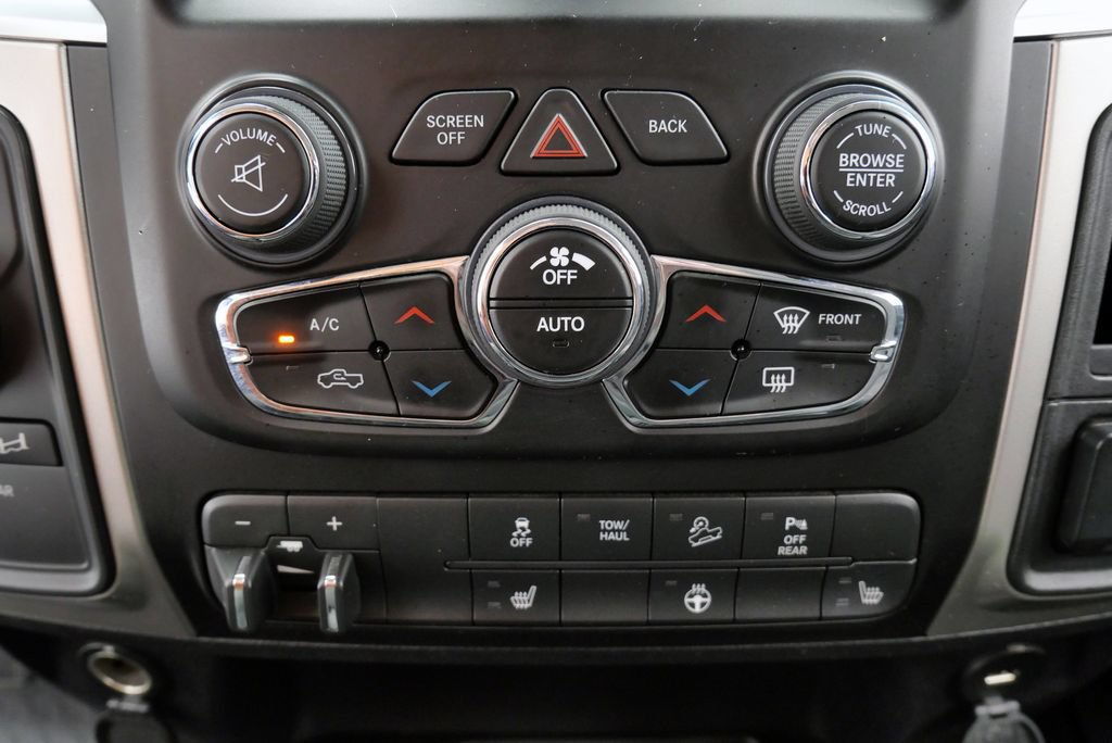 Used 2016 RAM 2500 Power Wagon w/ Luxury Group AWD/4WD image 28