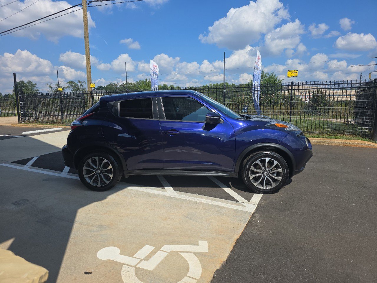 Used 2017 Nissan Juke SV w/ Technology Package image 7