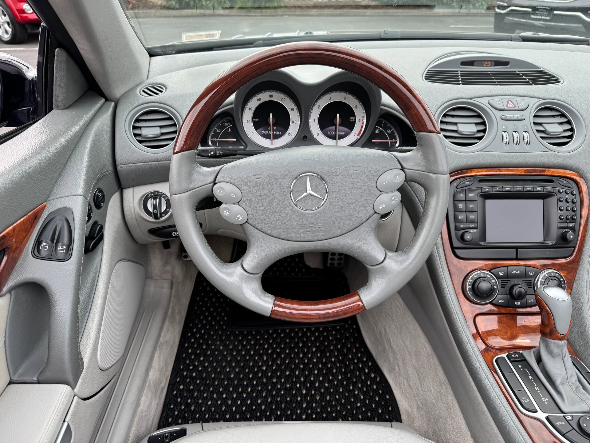 Used 2004 Mercedes-Benz SL 500 image 29
