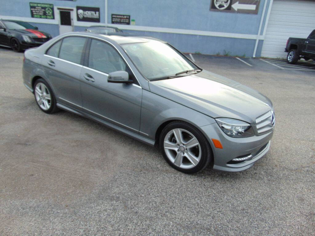 Used 2011 Mercedes-Benz C 300 Sedan image 7